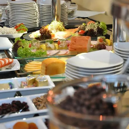 Piramida Park & Wellness Szálloda 4*
