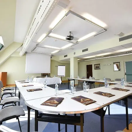 Hotel Piramida Park & Wellness 4*