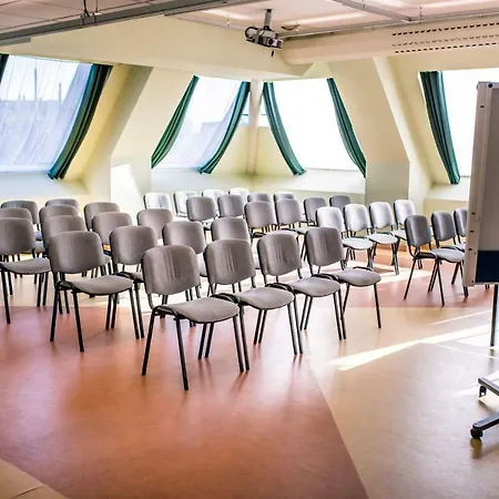 Szálloda Piramida Park & Wellness Tychy